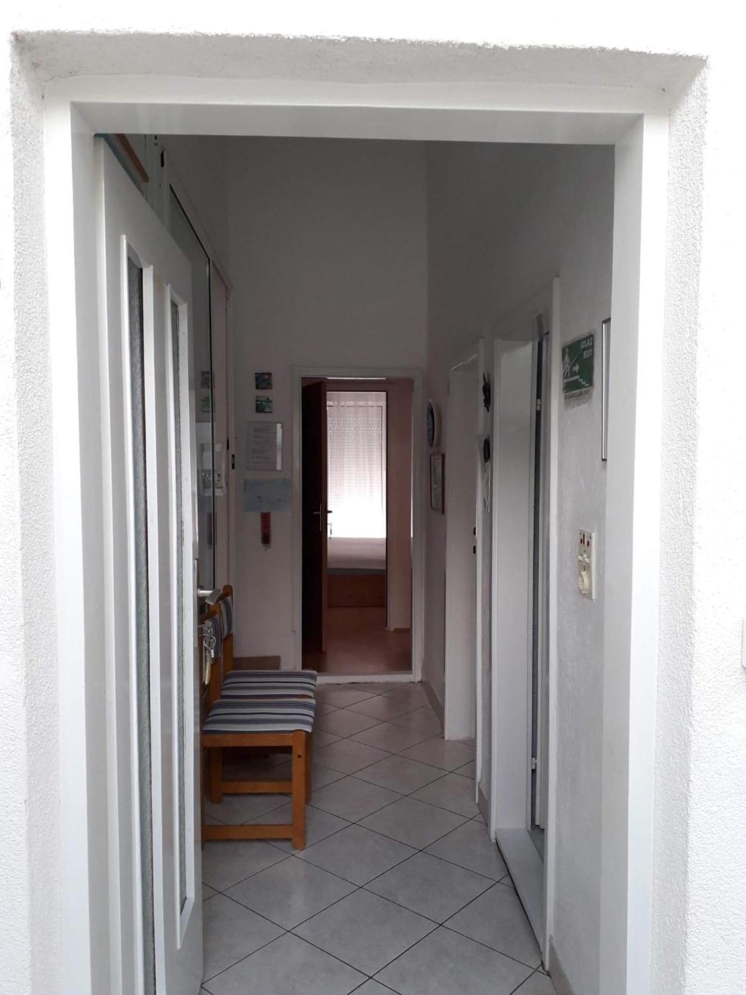 Apartments With A Parking Space Pisak, Omis - 1009 Bagian luar foto