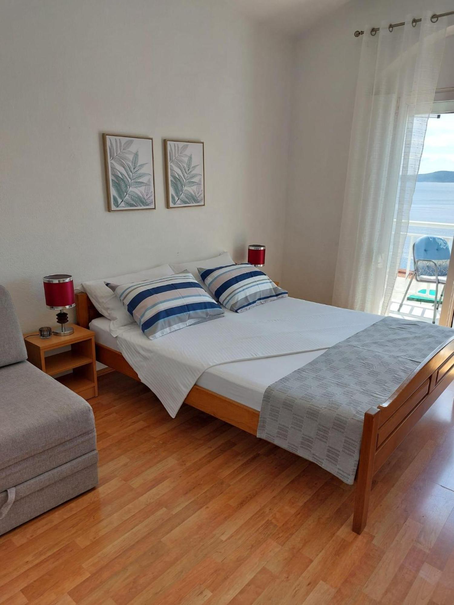 Apartments With A Parking Space Pisak, Omis - 1009 Bagian luar foto